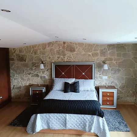 Casa Consuelo 펜션 Sabardes